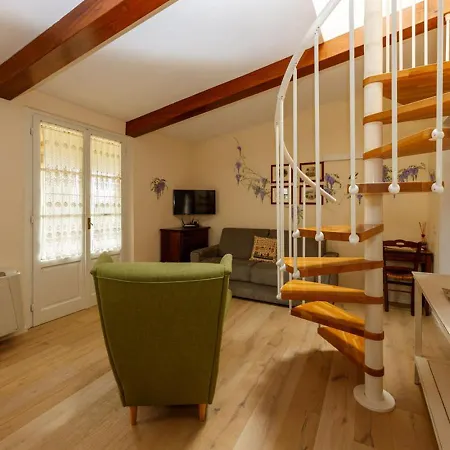 Borgo Risi Semesterbostad *